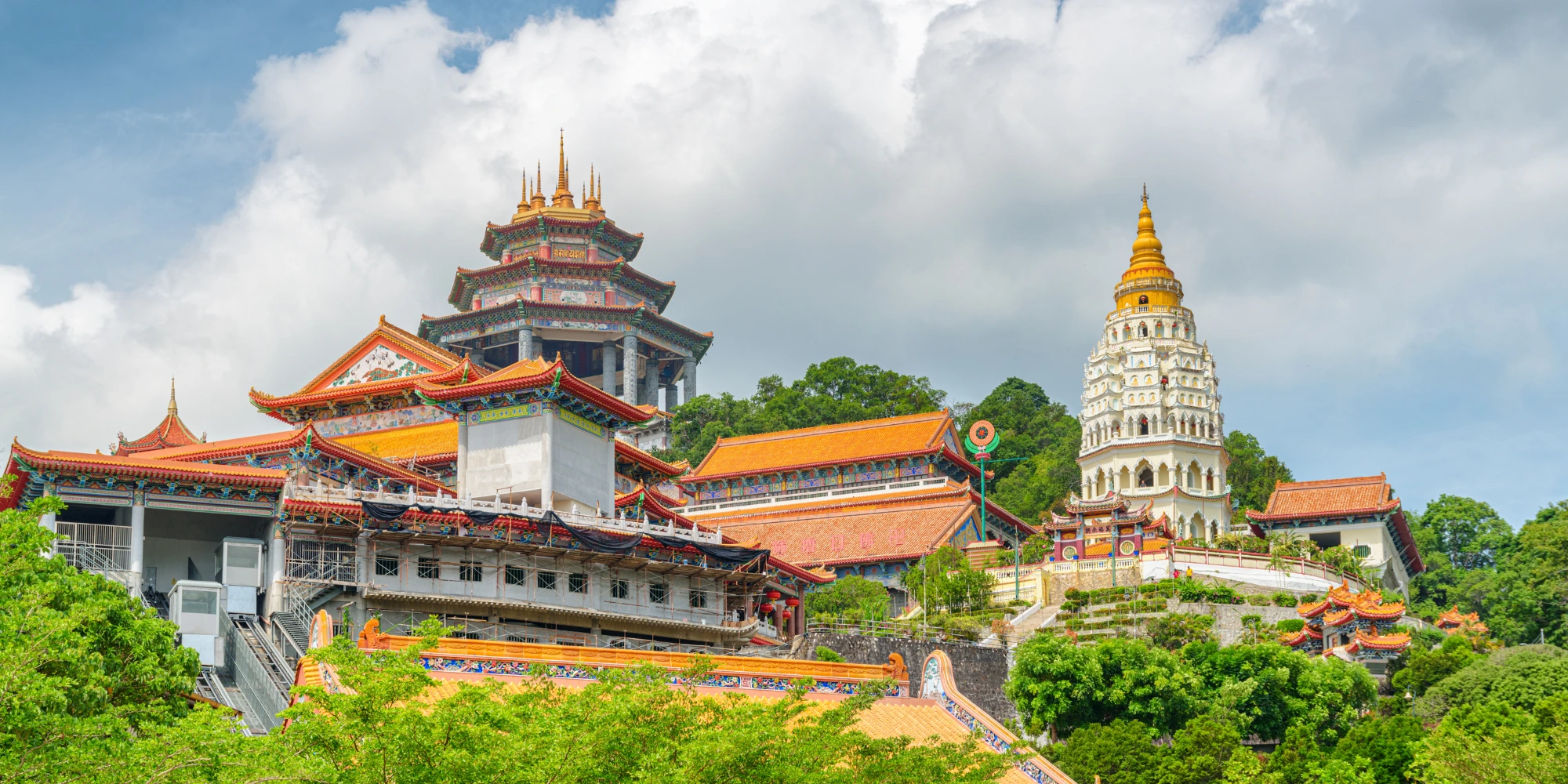 Kek Lok Si Temple -Malaysia Visit Visa